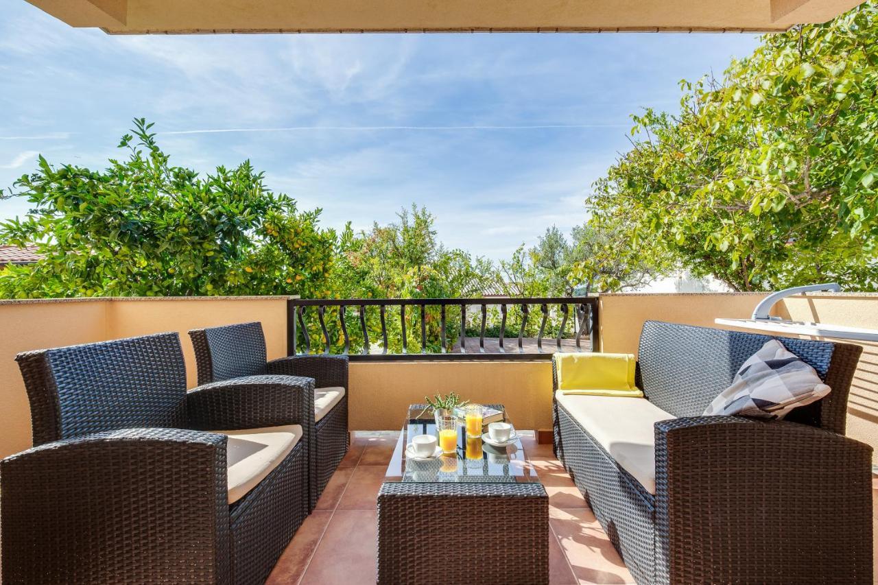Juric Apartments-Rab Palit Екстериор снимка