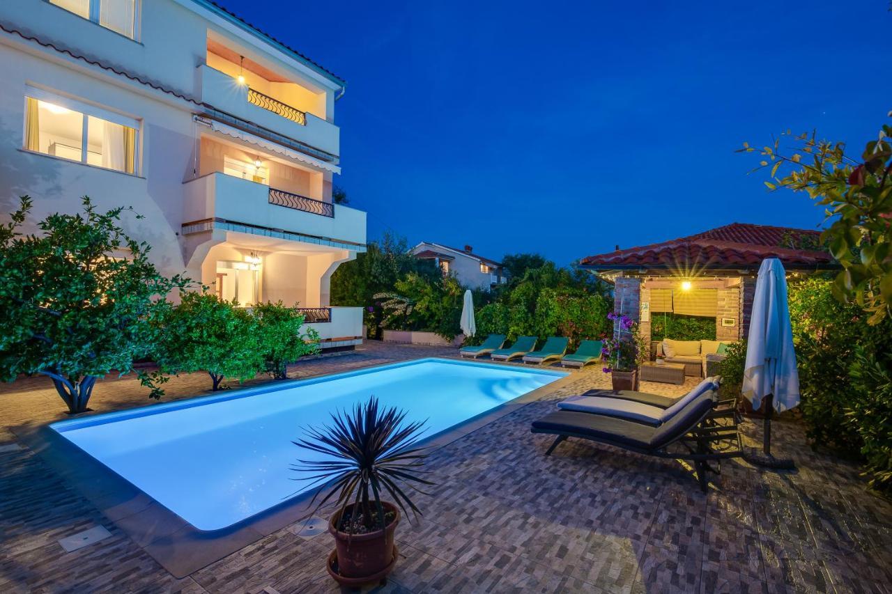 Juric Apartments-Rab Palit Екстериор снимка