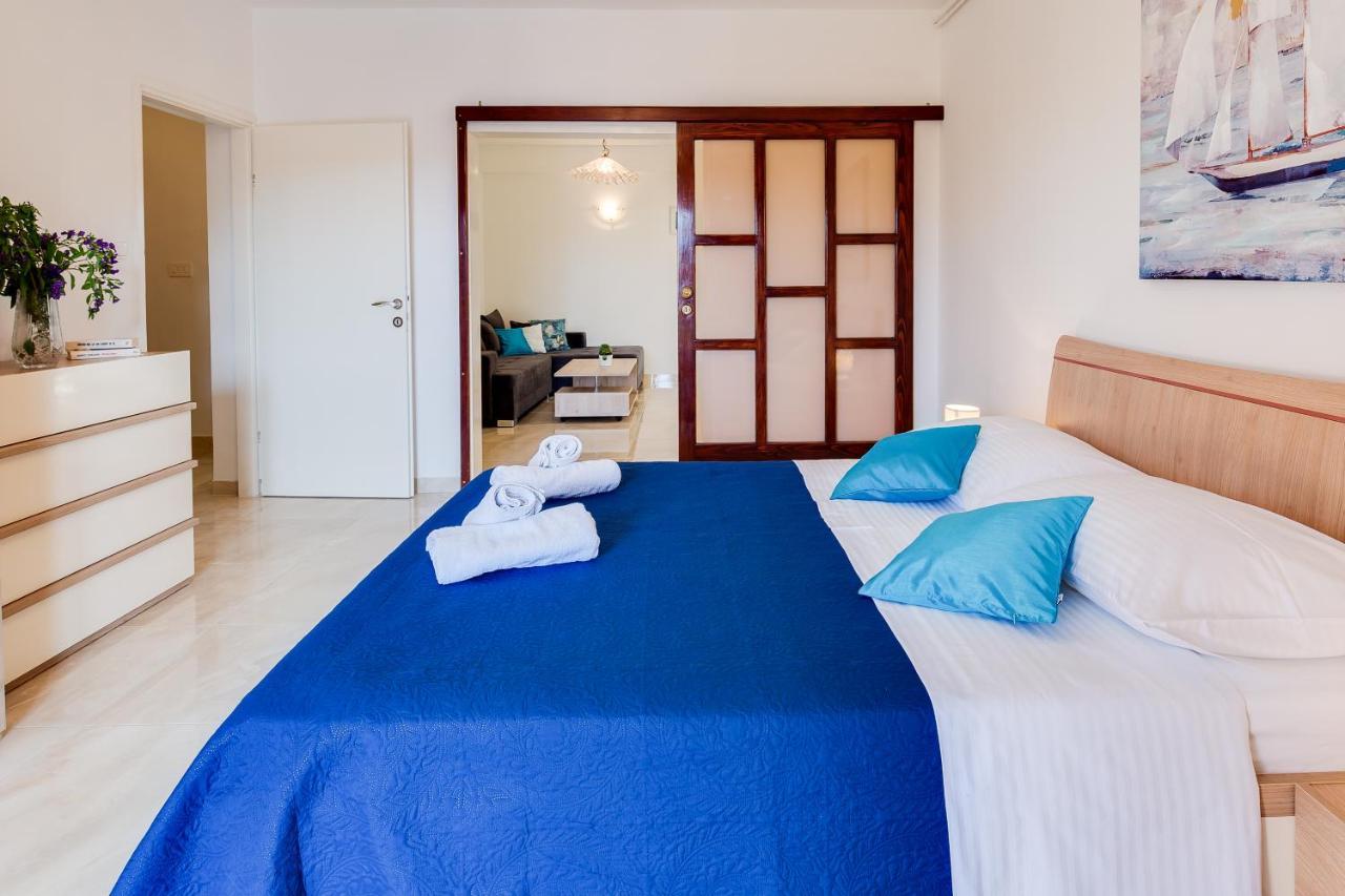 Juric Apartments-Rab Palit Екстериор снимка