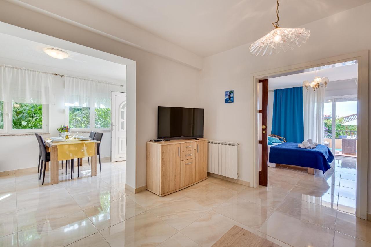 Juric Apartments-Rab Palit Екстериор снимка