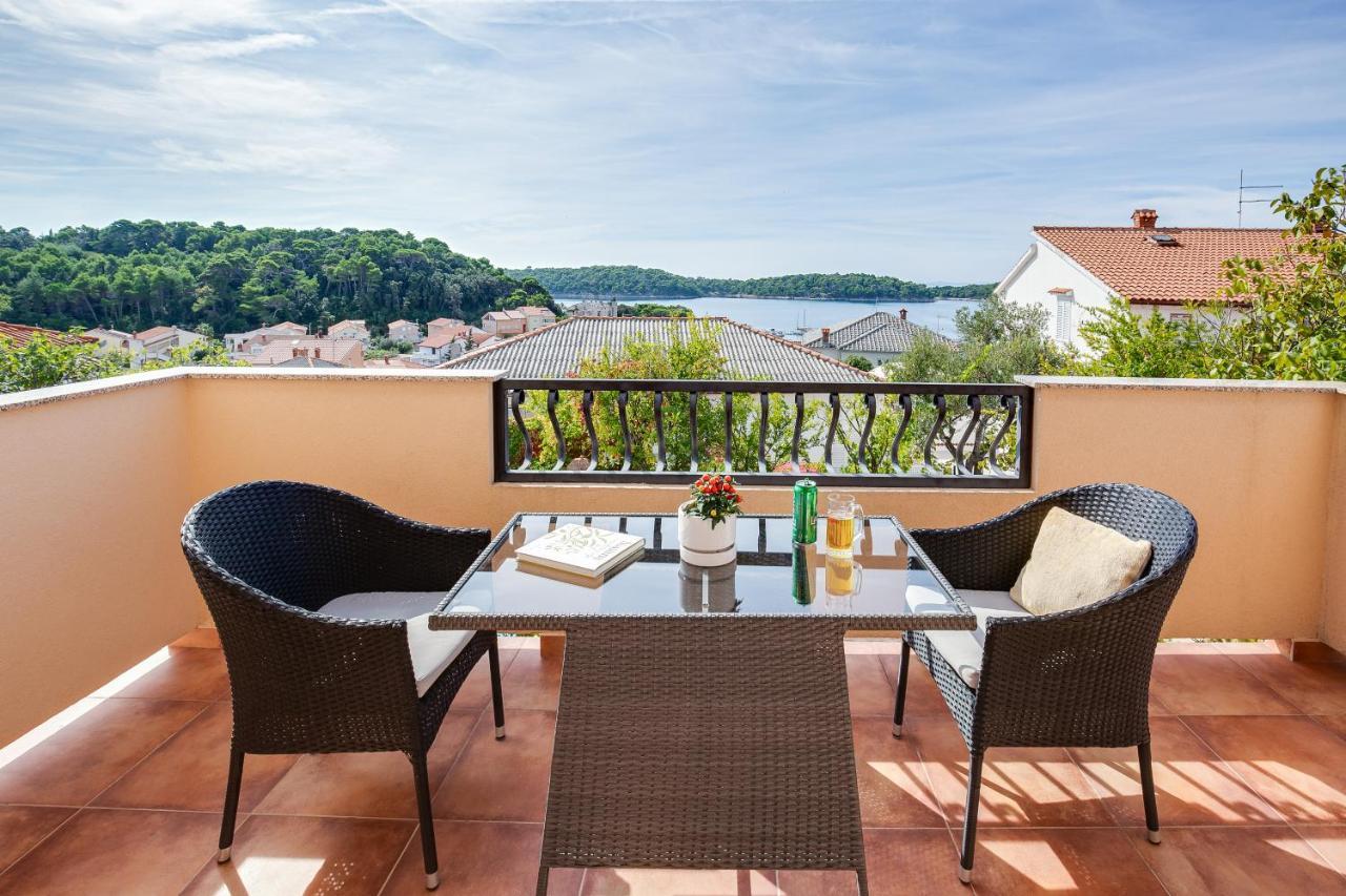 Juric Apartments-Rab Palit Екстериор снимка
