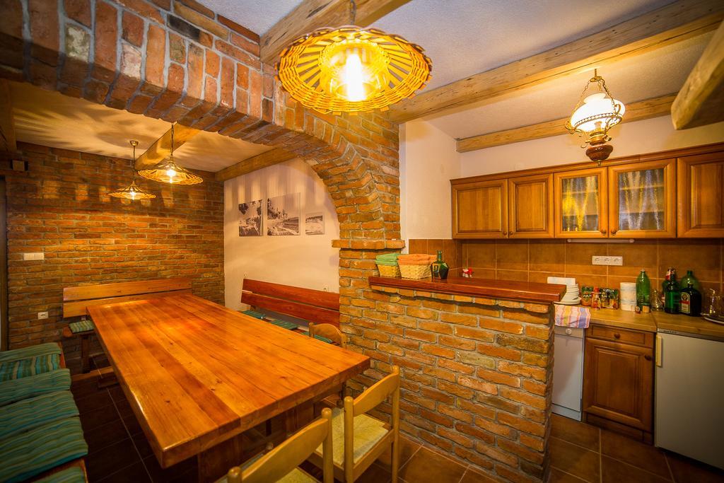 Juric Apartments-Rab Palit Екстериор снимка